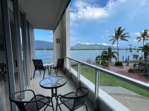 Stunning Water View Apartment - Pool, Gym, Sauna.